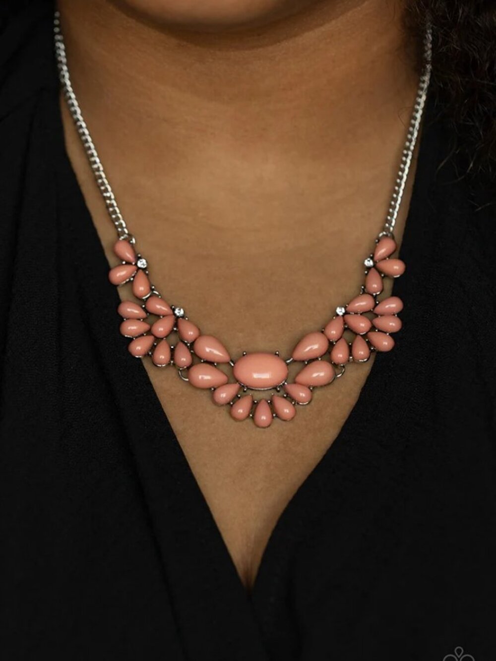 Secret GARDENISTA Pink Floral Necklace With Rhinestones